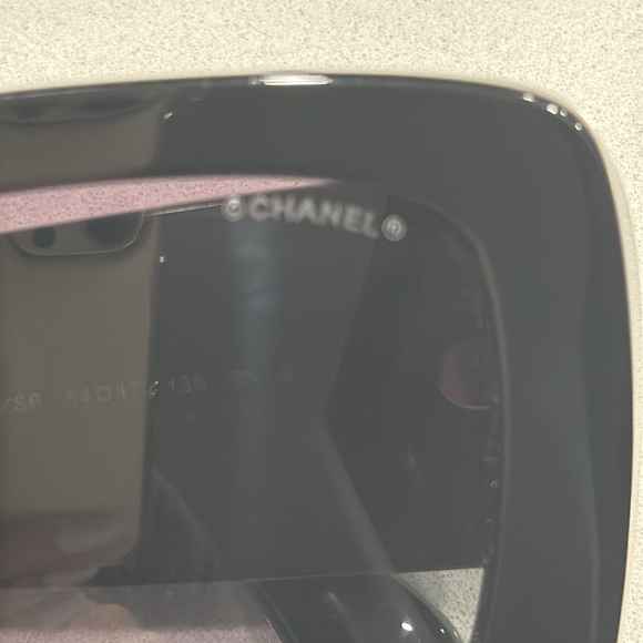 CHANEL SUNGLASSESES - Picture 14 of 14